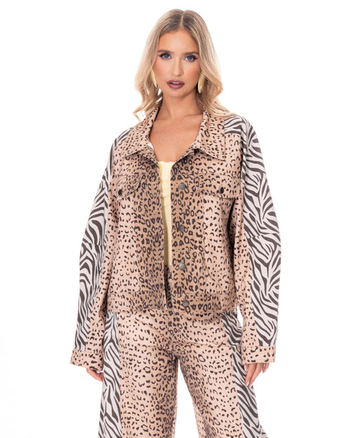 LuxeHaven™ cheetah print women’s jacket with structured fit, long sleeves, and bold allover animal print design displayed as lightweight statement outerwear.